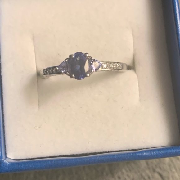 Genuine oval & trillion cut tanzanite zircon ring - Picture 3 of 14